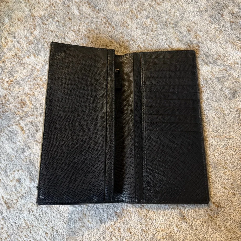 PRADA BLACK SAFFIANO LEATHER LONG WALLET - Picture 3 of 7